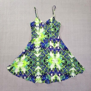 Everly Tennis Dress Size Small Green Watercolor Made In USA EUC Style DR3766